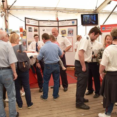Bild vergr��ern: Die Freiwillige Feuerwehr stellte ihre Arbeit vor.