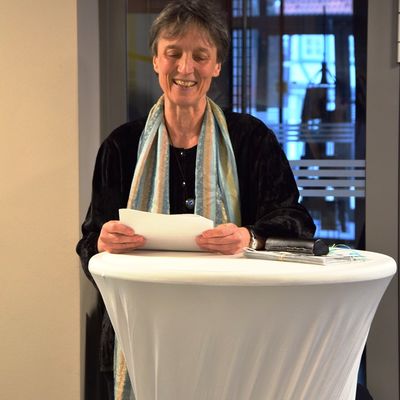 Bild vergr��ern: Autorin Kirsten Alers stellte einige ihrer Texte vor.