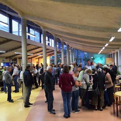 Bild vergr��ern: Zirka 150 Besucherinnen und Besucher lauschten dem abwechslungsreichen Programm.