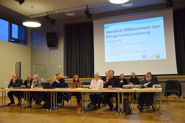 Die Bürgerversammlung beinhaltete in diesem Jahr das Hauptthema A 44.