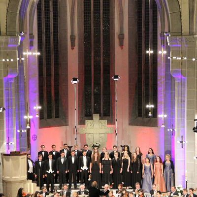 Bild vergrern: Am 994. Geburtstag der Kirche war die Auffhrung bekannter Opernarien fr die mehr als fnfhundert Gste ein besonderes Ereignis.