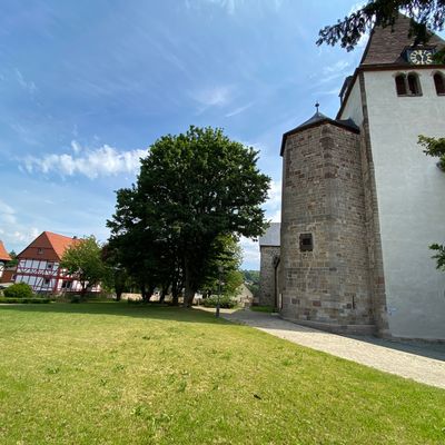 Bild vergr��ern: Auch der Bereich vor dem Haupteingang soll umgestaltet werden.