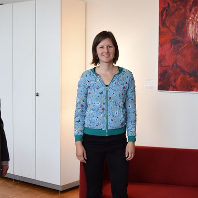 Bürgermeister Arnim Roß begrüßte das Team »Klimaschutzmanagement«: Lisa Haubner (Mitte) und Timo Kuhrau (rechts). 
