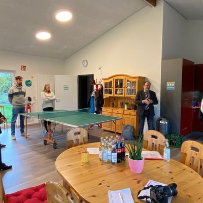 Bild vergr��ern: Am Au�enbereich der Jugendarbeit auf dem Festplatz k�nnen nun drei �ffentliche WLAN-Hotspots installiert werden.