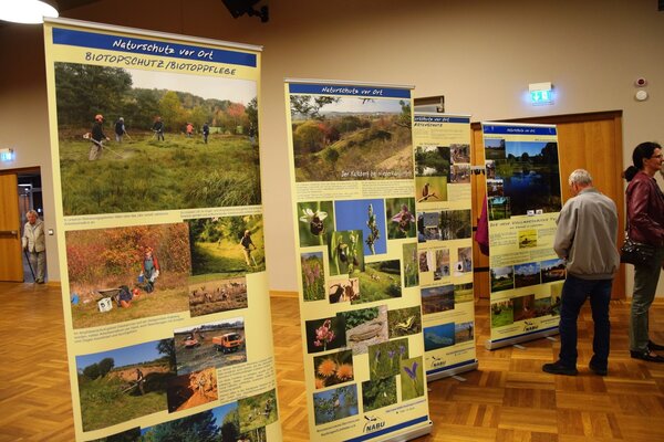 Bild vergr&ouml;&szlig;ern: Eine Ausstellung informierte &uuml;ber die reichhaltigen Aufgaben zum Schutz der Natur.