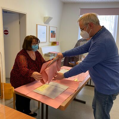 Bild vergr��ern: Reger Betrieb herrschte auch in der Haferbachhalle.