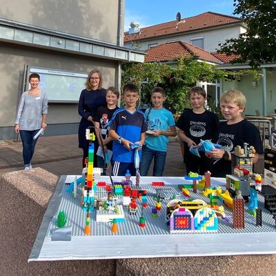 Bild vergr&ouml;&szlig;ern: LEGO-Projekt