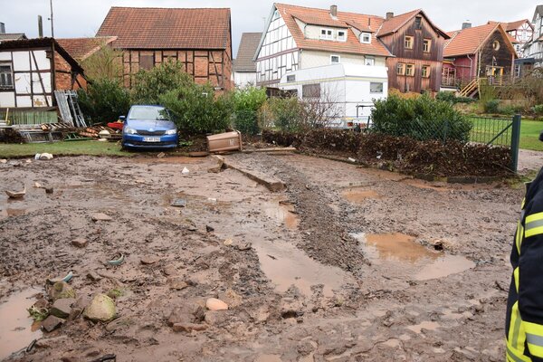 Bild vergr&ouml;&szlig;ern: &Uuml;berflutung Dautenbachstra&szlig;e