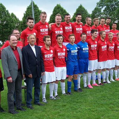 Bild vergr&ouml;&szlig;ern: 1. Mannschaft Aufstieg Gruppenliga in Verbandsliga 2017