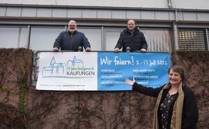 Bild vergrern: Vorfreude auf das Heimatfest in 2022: Stefanie Khn (Arbeitskreis Heimatfest), Hauptamtsleiter Carsten Marth und Brgermeister Arnim Ro.
