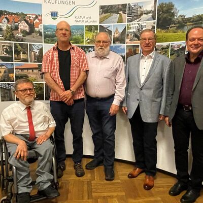 Bild vergr��ern: Ehrung mit der Ehrenmedaille in Bronze, Steffen Andreae, Klaus-Dieter Will und Hans-Joachim Binzel.