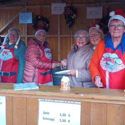 Bild vergr&ouml;&szlig;ern: Weihnachtsmarkt Niederkaufungen