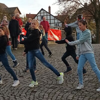 Bild vergr&ouml;&szlig;ern: Weihnachtsmarkt Niederkaufungen