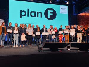 Bild vergrern: Siegerehrung des Plan F-Awards bei der Fahrradkommunalkonferenz in Aachen, an der Vertreter*innen der Gemeinde Kaufungen virtuell teilnahmen.