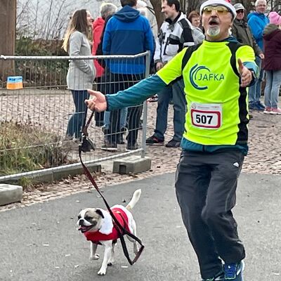 Bild vergr��ern: Auch vierbeinige Sportler waren dabei. 