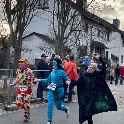 Bild vergr��ern: Viele fantasievolle Verkleidungen konnten von den Zuschauer*innen bewundert werden.