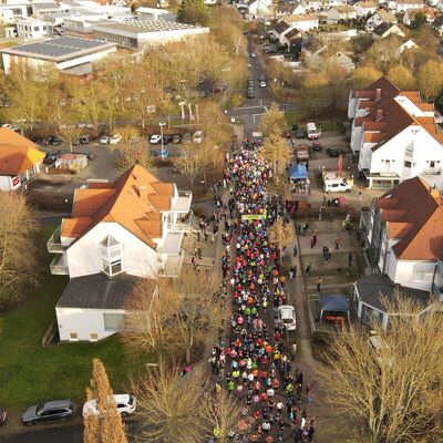 Bild vergr��ern: Start frei f�r den 48. Kaufunger Silvesterlauf!