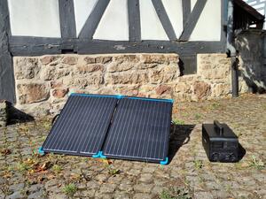 Bild vergrern: Mobile Photovoltaik-Anlage der Gemeinde Kaufungen 