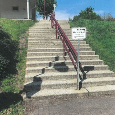 Alter Treppenaufgang an der Haferbachhalle