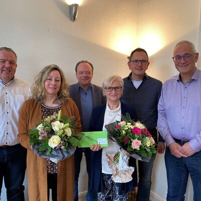 Bild vergr&ouml;&szlig;ern: v.l.n.r.: Bürgermeister Klaus Missing, Nieste, Anja Walter, Bürgermeister Arnim Roß, Kaufungen, Herta Dippl-Ziegler, Bürgermeister Ralf Eberwein, Söhrewald und Bürgermeister Uwe Jäger, Lohfelden