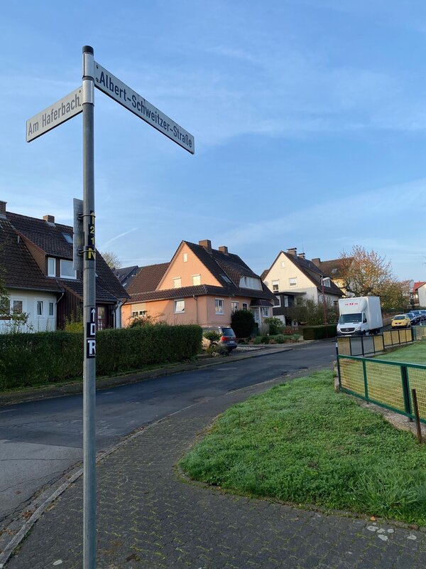 Bild vergr&ouml;&szlig;ern: Kreuzung Haferbach-Albert-Schweitzer-Str.