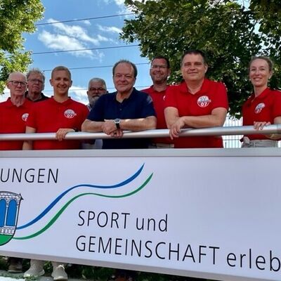 Bild vergr&ouml;&szlig;ern: Wiedereröffnung Lossetalstadion