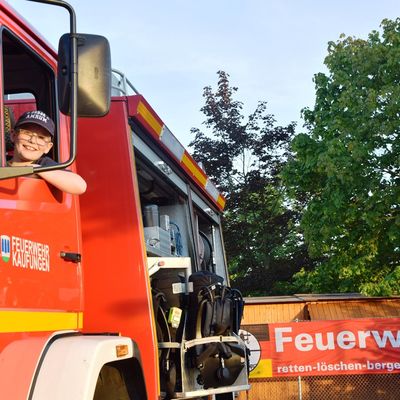 Bild vergr��ern: Jonas, 10 Jahre, von der Jugendfeuerwehr erz�hlte stolz von den �bungen.