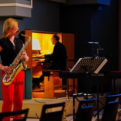 Bild vergr��ern: Kerstin R�hn und Martin Baumann: �Der Wind hat mir ein Lied erz�hlt�.