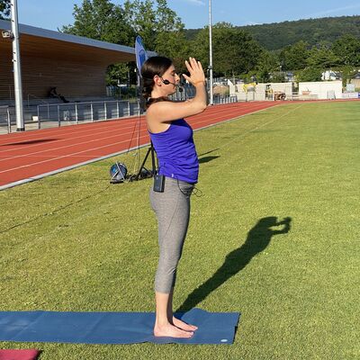 Bild vergr&ouml;&szlig;ern: Auftakt Kaufunger Yogasommer 2024