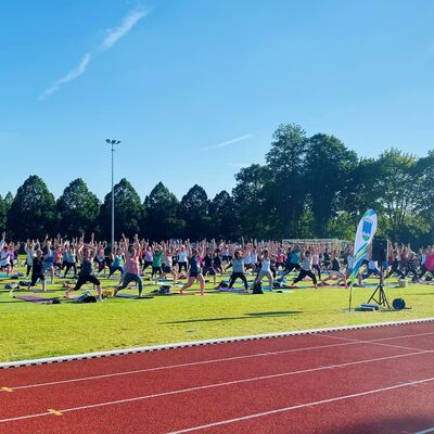 Bild vergr&ouml;&szlig;ern: Auftakt Kaufunger Yogasommer 2024