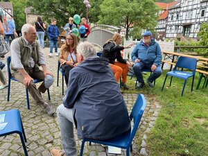 Bild vergr&ouml;&szlig;ern: Platz nehmen für Demokratie