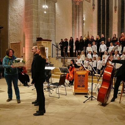 Bild vergr��ern: Gen�sse f�r die Ohren gab's beim Auftritt der Evangelischen Singschule Kaufungen in der Stiftskirche.