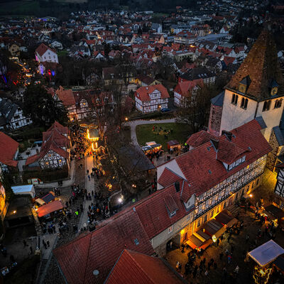 Bild vergr��ern: 25.000 Besucher schlenderten in diesem Jahr �ber das weitl�ufige Stiftsweihnachtsgel�nde.