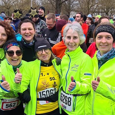 Bild vergr��ern: Auch die L�uferinnen und L�ufer der LG Kaufungen waren wieder stark vertreten.