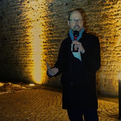 Bild vergr��ern: Pfarrer Dr. Martin Abraham: �Diese Show ist Kunst mit Inhalt.�