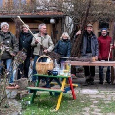 Bild vergr&ouml;&szlig;ern: Beim Workshop »Reisigbesen binden« konnte man traditionelles Handwerk kennenlernen ©Lukas Bruelheide.