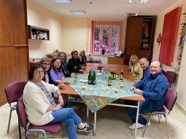 Bürgermeister Arnim Roß und eine kleine Delegation des Partnerschaftskomitees wurden in der polnische Partnergemeinde Wojcieszów begrüßt.