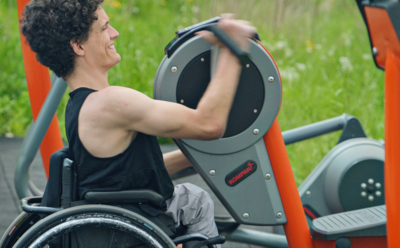 Bild vergr��ern: Sport am Kombi-Ger�t: In Kaufungen in Zukunft auch f�r Menschen im Rollstuhl m�glich.