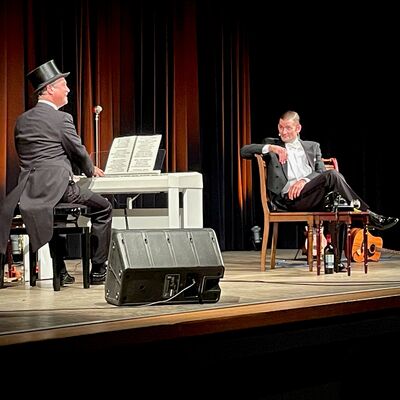 Das Kasseler Herrenkonfekt pr&auml;sentierte &raquo;Herren sind ... besser als ihr Ruf&laquo;.