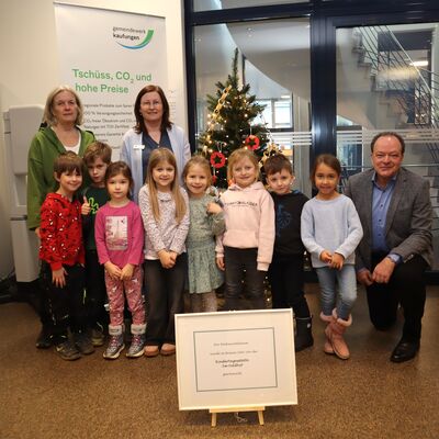 Weihnachtsbaum Rathausfoyer