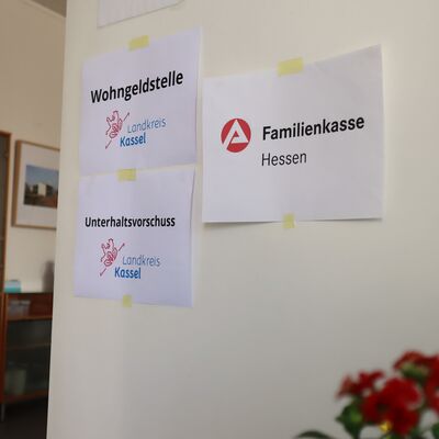 Bild vergr��ern: Hier war die Beratung im vollen Gang: �ber die Themen Wohngeld, Unterhaltsvorschuss und generelle Themen der Familienkasse.