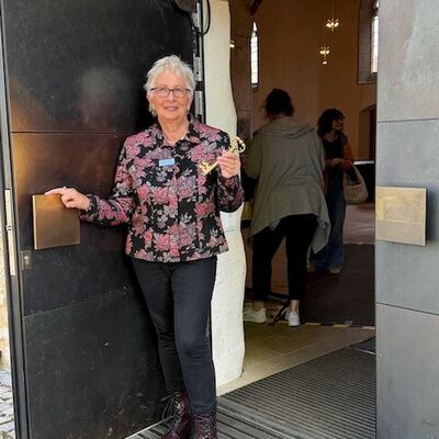 Bild vergr��ern: Viele besondere T�ren �ffnete auch Anne Ottowitz bei zwei F�hrungen.