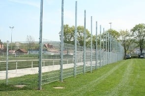 Bild vergr&ouml;&szlig;ern: Zaunanlage