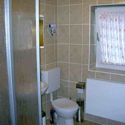 Bild vergr&ouml;&szlig;ern: Ferienwohnung_Raabe_Badezimmer_Neu