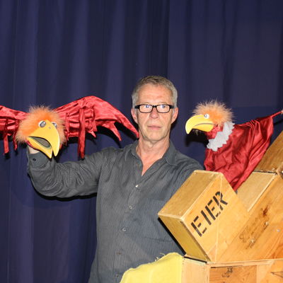 Bild vergr&ouml;&szlig;ern: Alfred im Stroh (3)