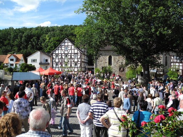 Bild vergr&ouml;&szlig;ern: Stehender FEstzug NK