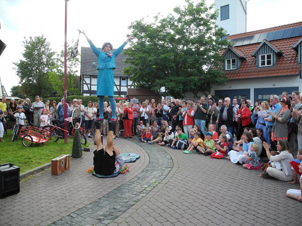 Bild vergr&ouml;&szlig;ern: Stehender Festzug NK