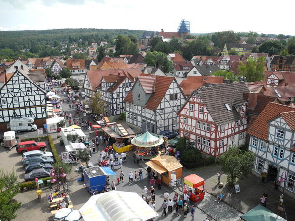 Bild vergr&ouml;&szlig;ern: Lossemarkt 2011