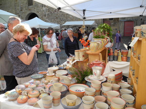 Bild vergr&ouml;&szlig;ern: T&ouml;pfermarkt