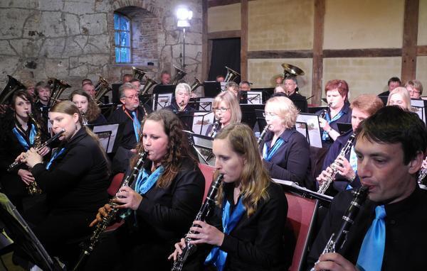 Bild vergr&ouml;&szlig;ern: Orchester Mitrei&szlig;end